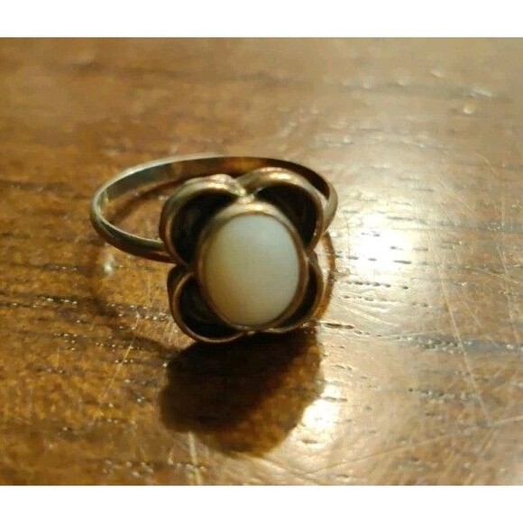 VTG Silver White Stone Agate Small Child Ring Size 4 Unmarked - Picture 2 of 4